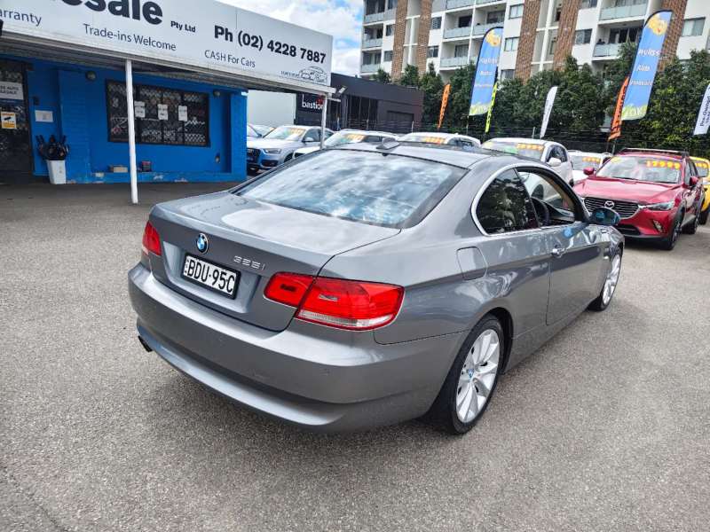 2007 BMW 3 25i, auto, low kilometers, well maintained, $ 8999 Good for collection!
