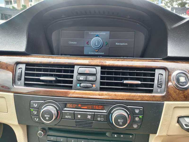 2007 BMW 3 25i, auto, low kilometers, well maintained, $ 8999 Good for collection!