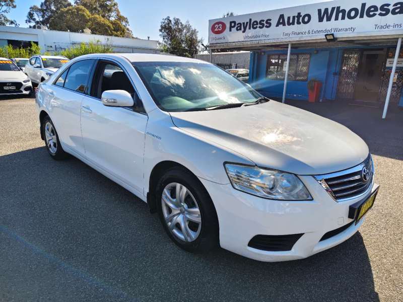2009 TOYOTA AURION AT-X, auto, low kilometers, $ 8850 Cheap reliable 1st car.