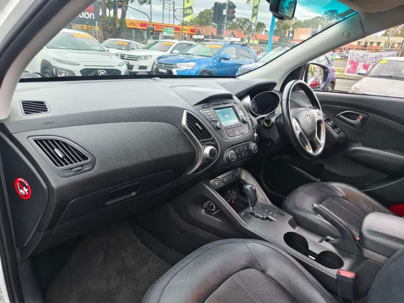 2015 HYUNDAI iX35 SE , auto, low kilometers, well maintained, $ 12999