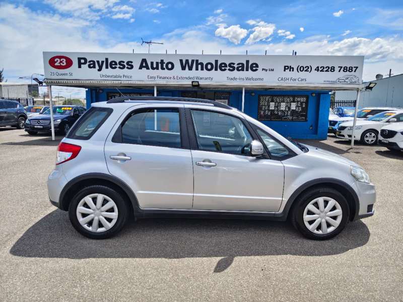 2014 SUZUKI SX4 CROSSOVER NAVIGATOR, well maintained, $ 10999