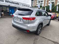 2017 TOYOTA KLUGER GX (4x4), 7seats, low kilometers, $24999 Nice family suv.