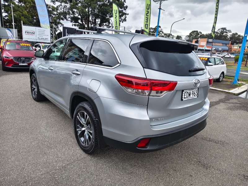 2017 TOYOTA KLUGER GX (4x4), 7seats, low kilometers, $24999 Nice family suv.