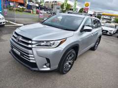 2017 TOYOTA KLUGER GX (4x4), 7seats, low kilometers, $24999 Nice family suv.