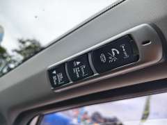 2010 HONDA CIVIC VTi, Limited Edition, auto, low kilometers, $ 7999 Great 1st car.