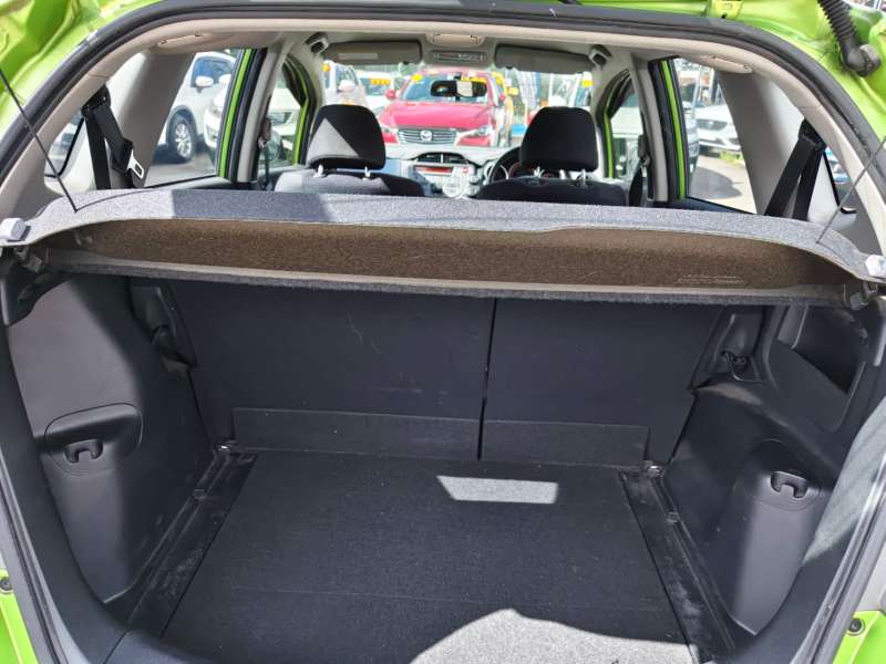 2013 HONDA JAZZ VIBE-S, auto, Top of the range, sporty looking, $ 8999 Great 1st car.