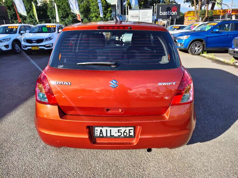 2008 SUZUKI SWIFT -auto, $ 4500 Cheap reliable 1st car.