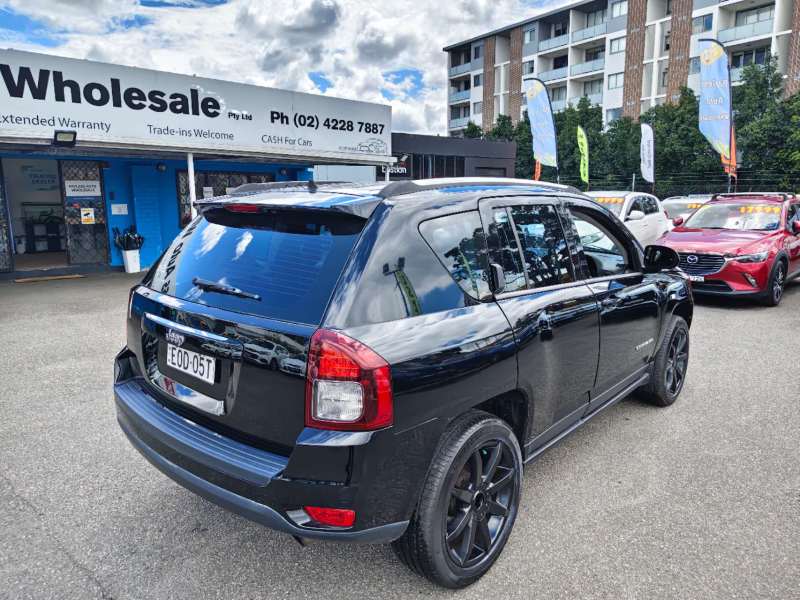 2013 JEEP COMPASS SPORT , auto, low kilometers, $ 6999 Great 1st car.