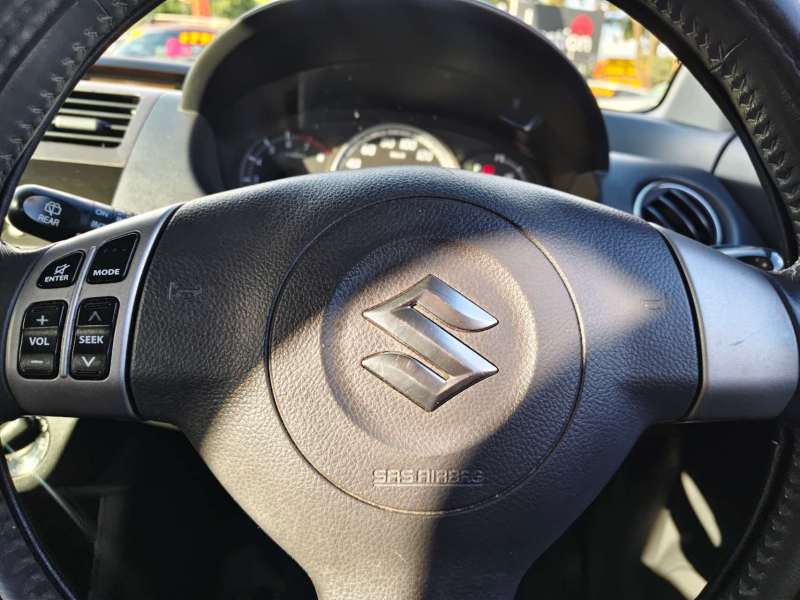 2008 SUZUKI SWIFT -auto, $ 4500 Cheap reliable 1st car.