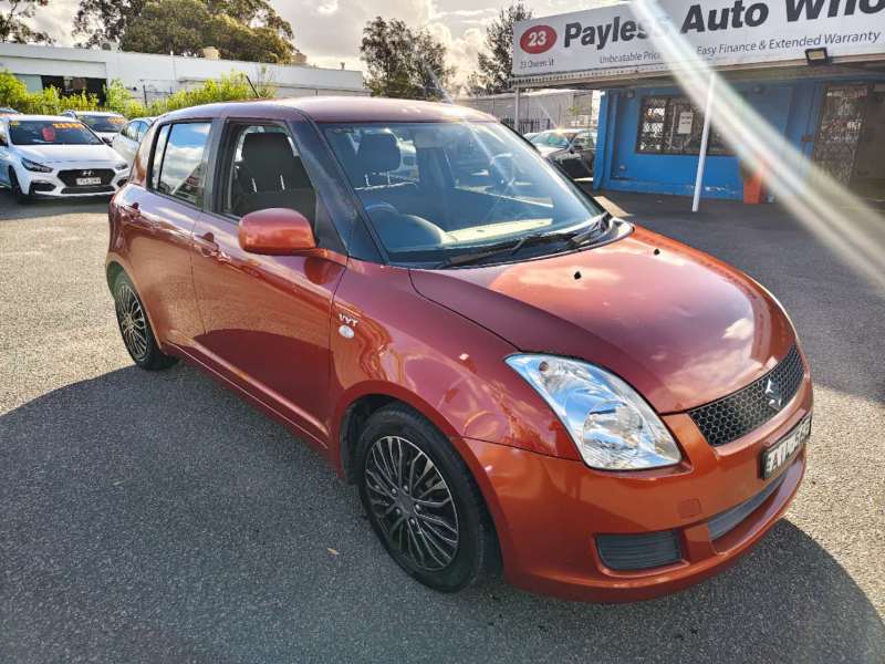 2008 SUZUKI SWIFT -auto, $ 4500 Cheap reliable 1st car.