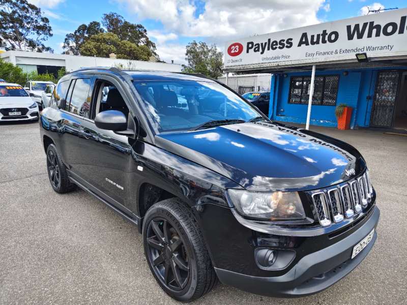 2013 JEEP COMPASS SPORT , auto, low kilometers, $ 6999 Great 1st car.