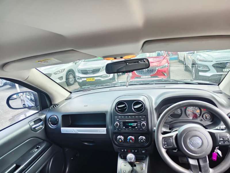2013 JEEP COMPASS SPORT , auto, low kilometers, $ 6999 Great 1st car.