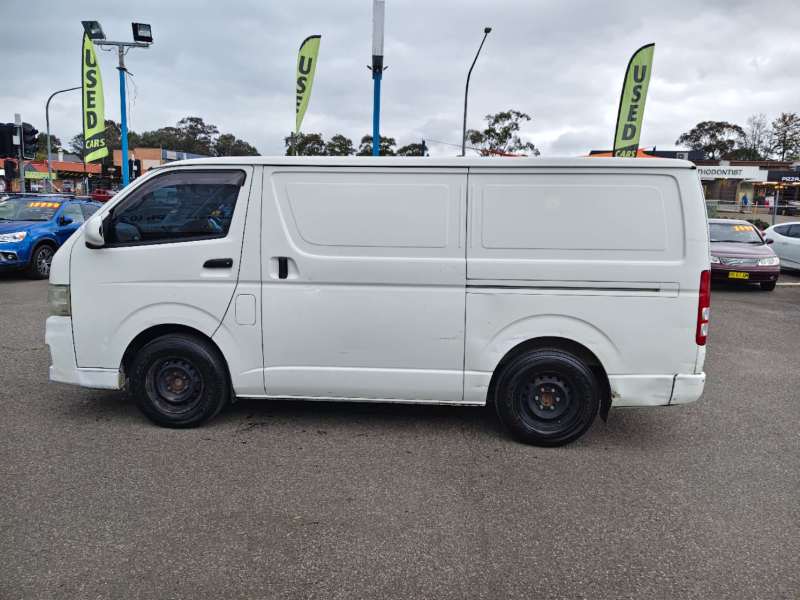 2010 TOYOTA HIACE LWB, auto, $ 11999 Cheap Van , Ready for work.