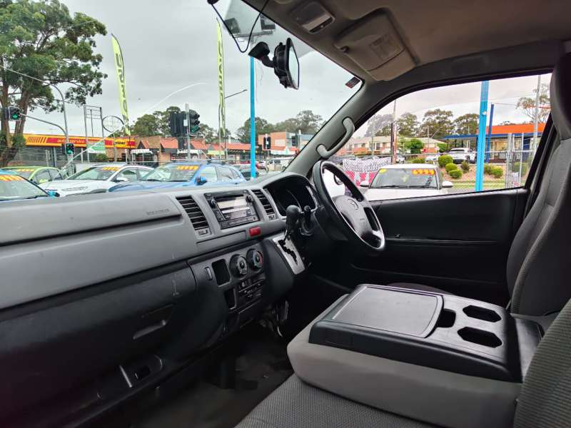 2010 TOYOTA HIACE LWB, auto, $ 11999 Cheap Van , Ready for work.