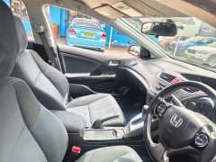2015 HONDA CIVIC VTi-S auto, low kilometers, $ 11999 Great 1st car.