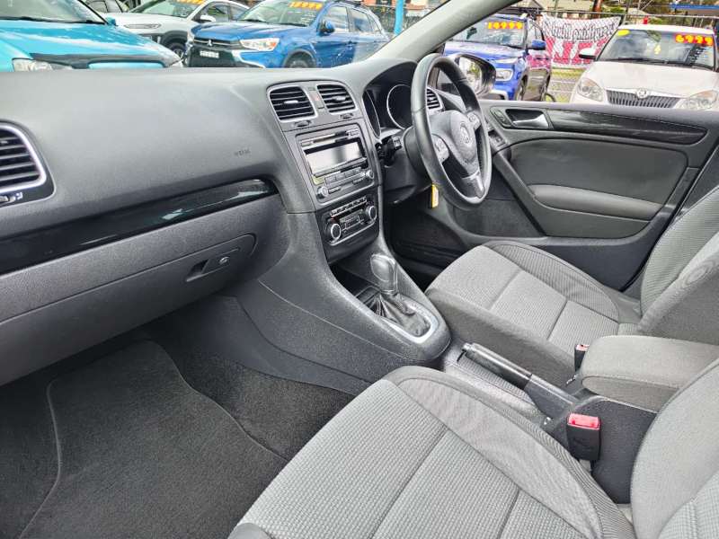 2012 VOLKSWAGEN GOLF 118 TSI COMFORTLINE, auto, only 66895km! $ 8999 Cheap reliable 1st car.