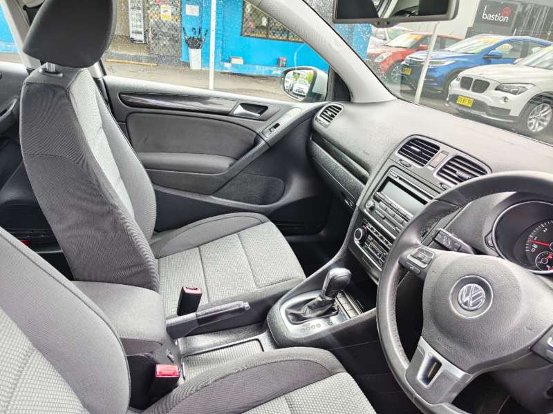 2012 VOLKSWAGEN GOLF 118 TSI COMFORTLINE, auto, only 66895km! $ 8999 Cheap reliable 1st car.