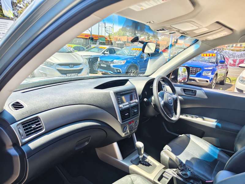 2010 SUBARU FORESTER X, auto, low kilometers, $ 7750 Cheap reliable suv.