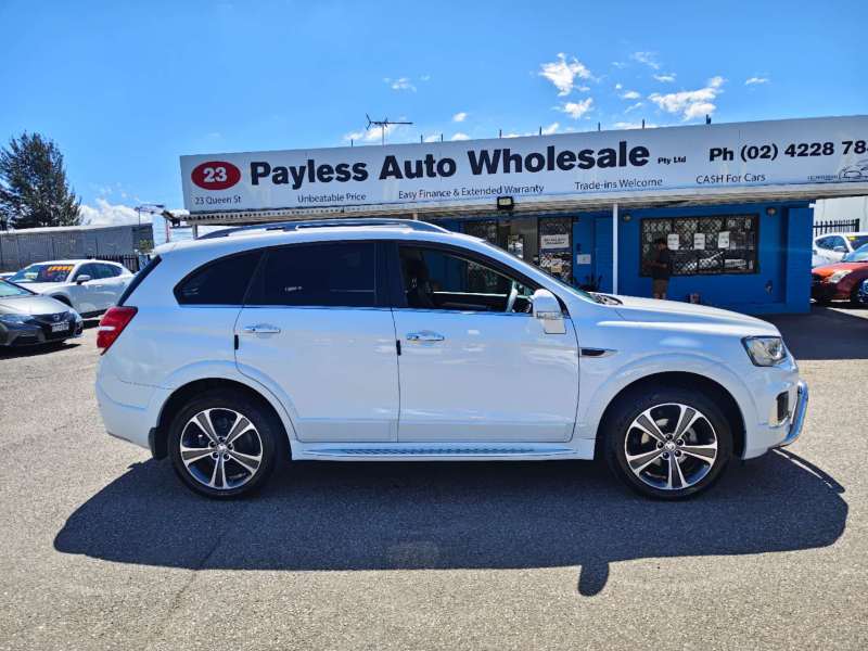 2017 HOLDEN CAPTIVA 7 LTZ (AWD), 7seats, Top of the range, $ 8999 Nice suv.