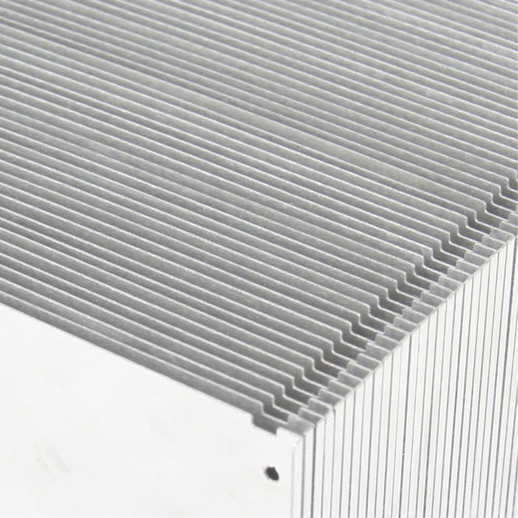 660W finned air-cooled heat sink
