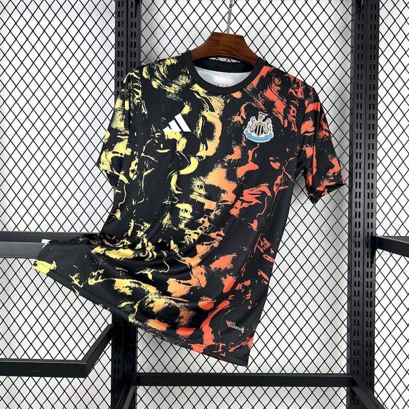 2025-26 Newcastle United pre-season training Football jersey