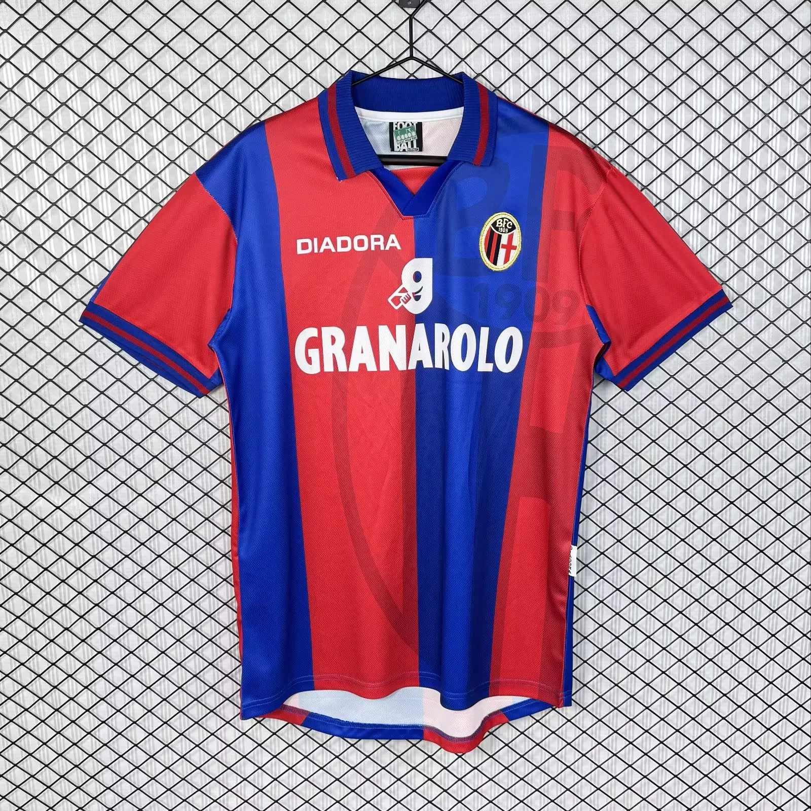 Retro 1997-98 Bologna Home Retro Football jersey