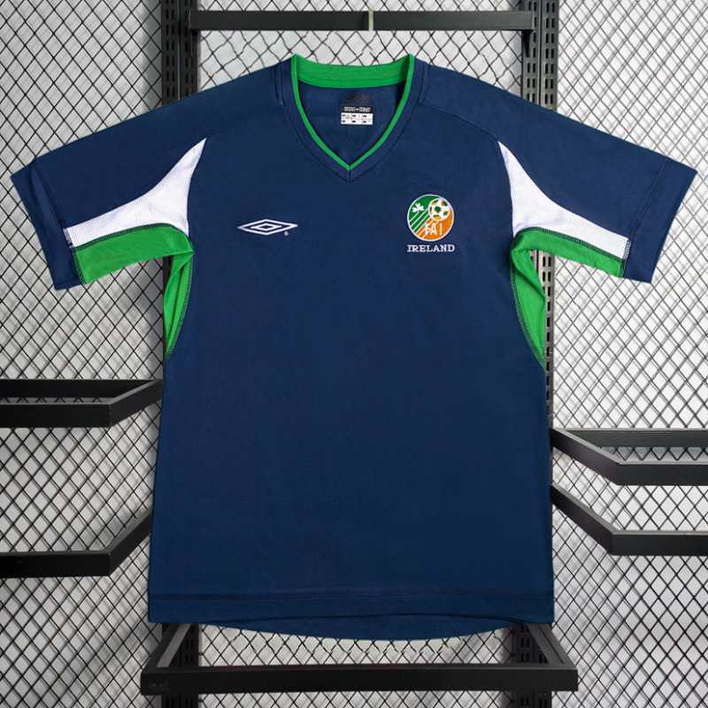 Retro 2002 Republic of Ireland Third Away Retro football jersey