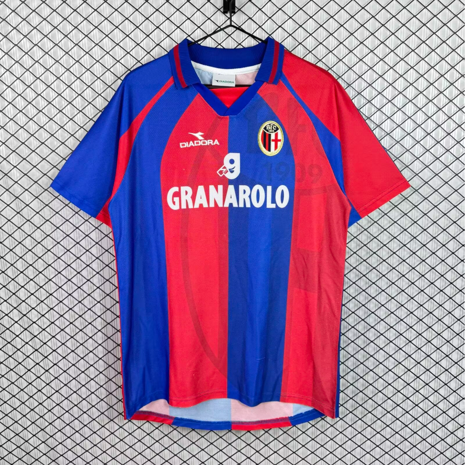 Retro 1998-99 Bologna Home Retro Football jersey