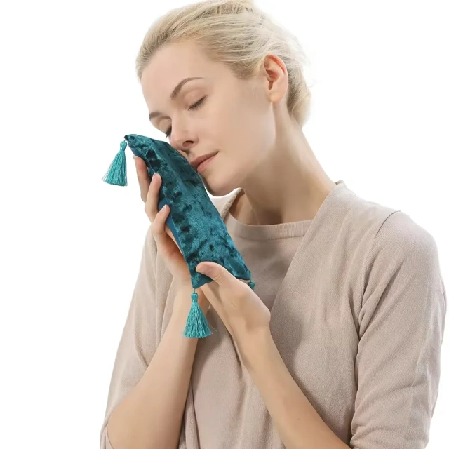 高品質の伝統的なラベンダーの香りの温かい圧縮のスタイリッシュな瞑想用アイピロー、タッセル付き