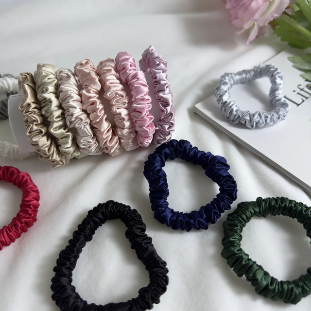 小さいサイズのサテンシュシュ 1cm スリムサイズのヘアシュシュ サテン伸縮性ヘアタイ