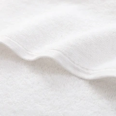 Gym use 100% cotton sports towel custom logo fitness towel with zipper pocket