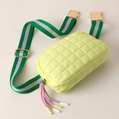 Quilted Sling Bag Sewing Pattern Water-Proof  Waist Bag for Running Zipper Closure