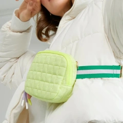 Quilted Sling Bag Sewing Pattern Water-Proof  Waist Bag for Running Zipper Closure