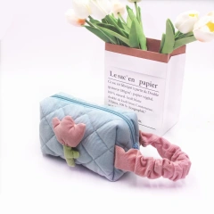 Custom Blue Floral Zipper Corduroy Two-Piece Set Quilted Fashionable Travel Essentials Cosmetic Bags for Makeup Use