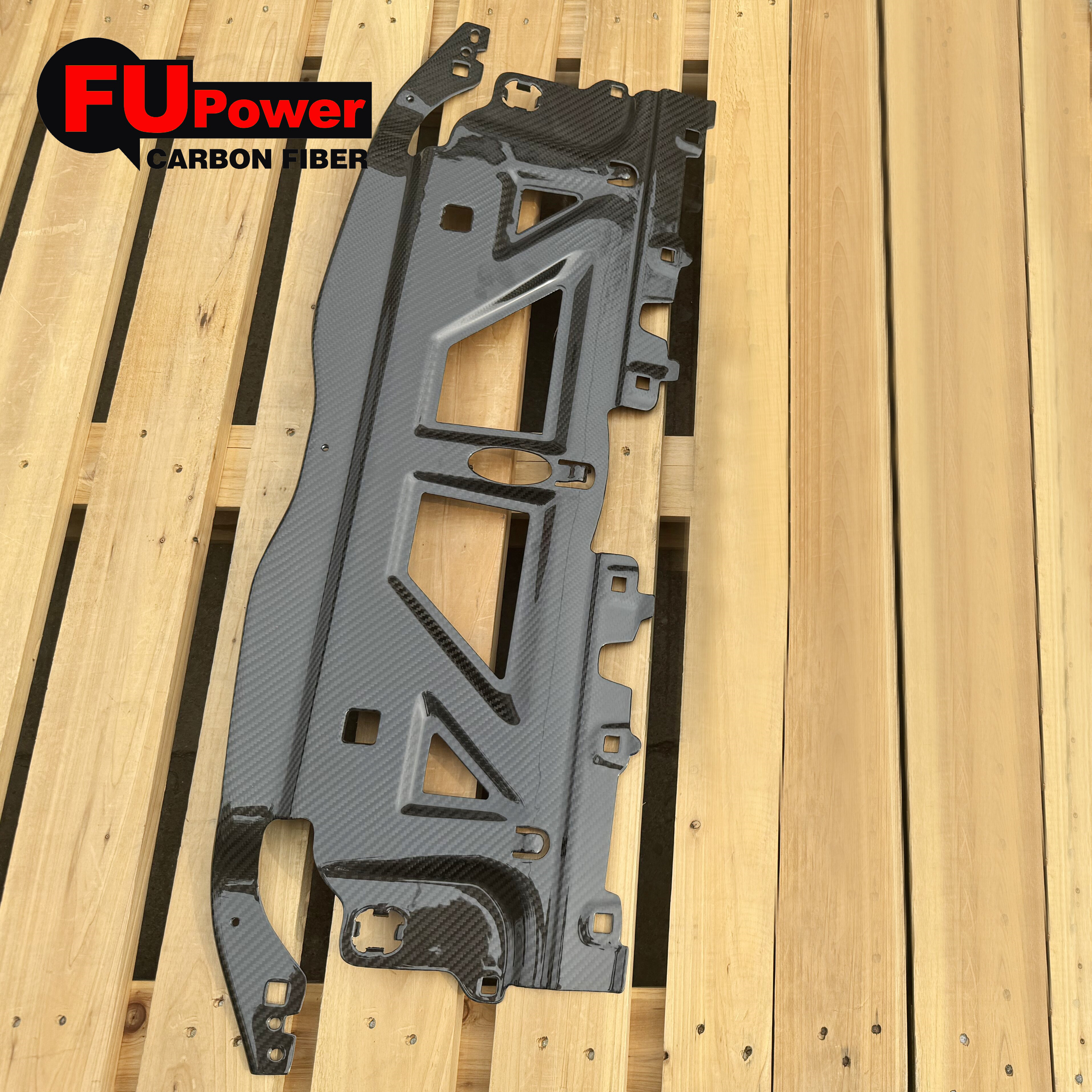 Dry Carbon Fiber Cooling Shroud for BMW M3 M4 G80 G82 S58 Radiator Cover