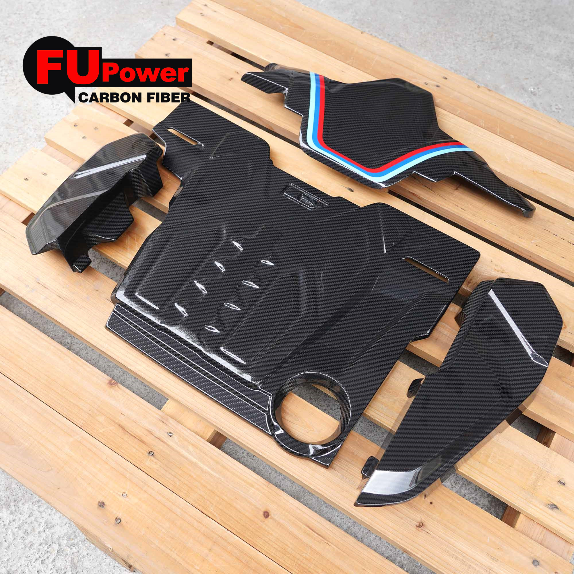 Carbon Fiber Factory For BMW F90 M5 Engine Compartment Dry Carbon Trim Cover