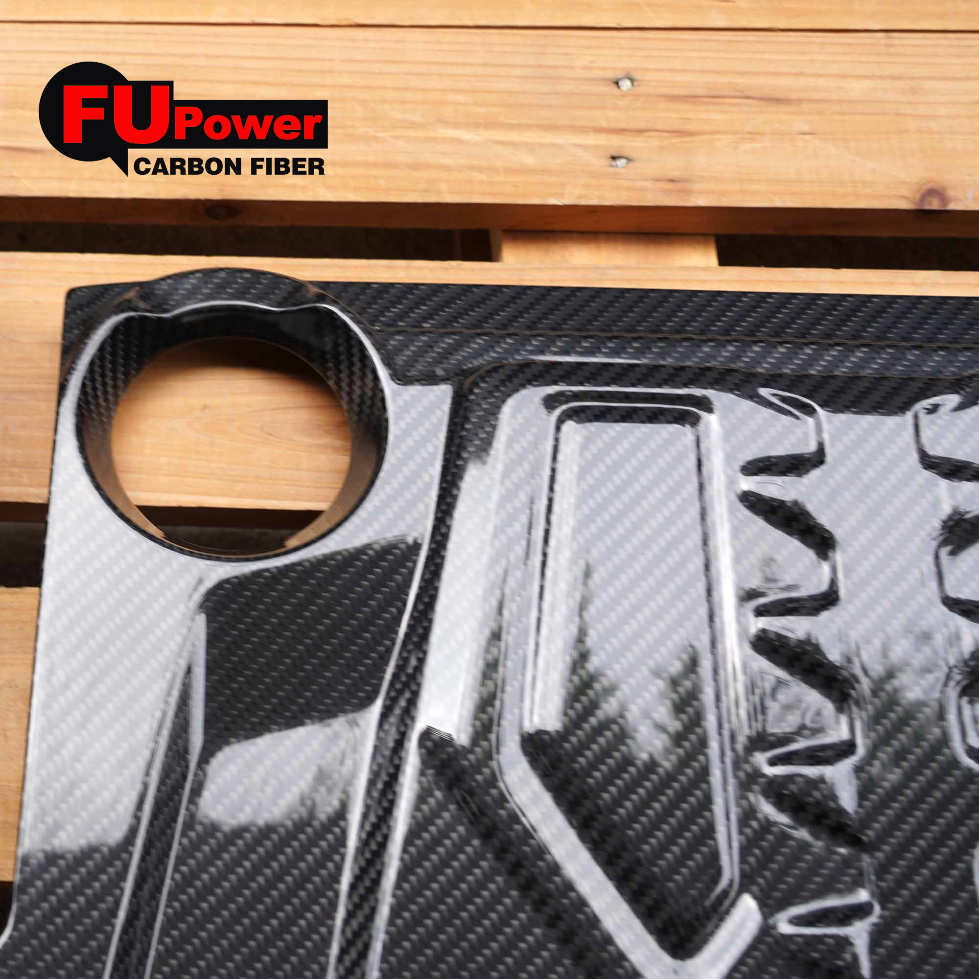 Carbon Fiber Factory For BMW F90 M5 Engine Compartment Dry Carbon Trim Cover