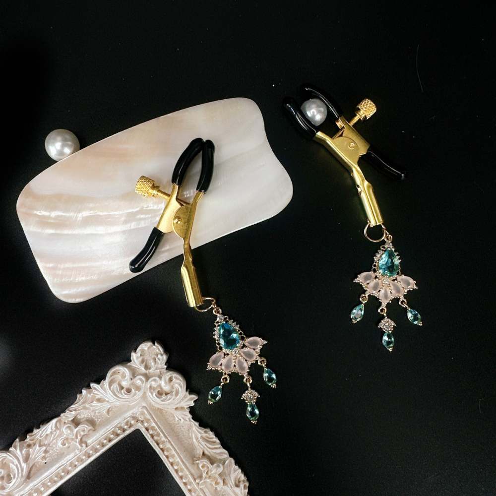Adjustable Rhinestone Nipple Rings Tightening Nipple Stimulator Nipple Clamps sm Training Sex Toys Expansion Chrysanthemum