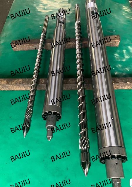 Haitian 530Ton injection screw barrel for the production of plastic products