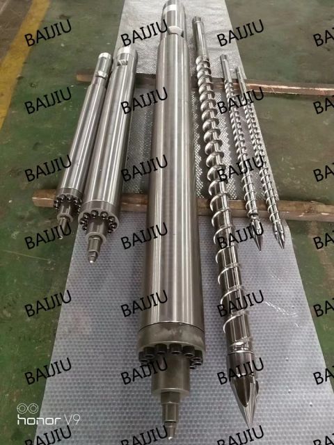 Bimetallic injection screw barrel for PVC