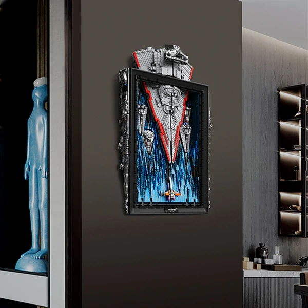 The reobrix 99007 Star Revenge Art Drawings are hung on the wall.