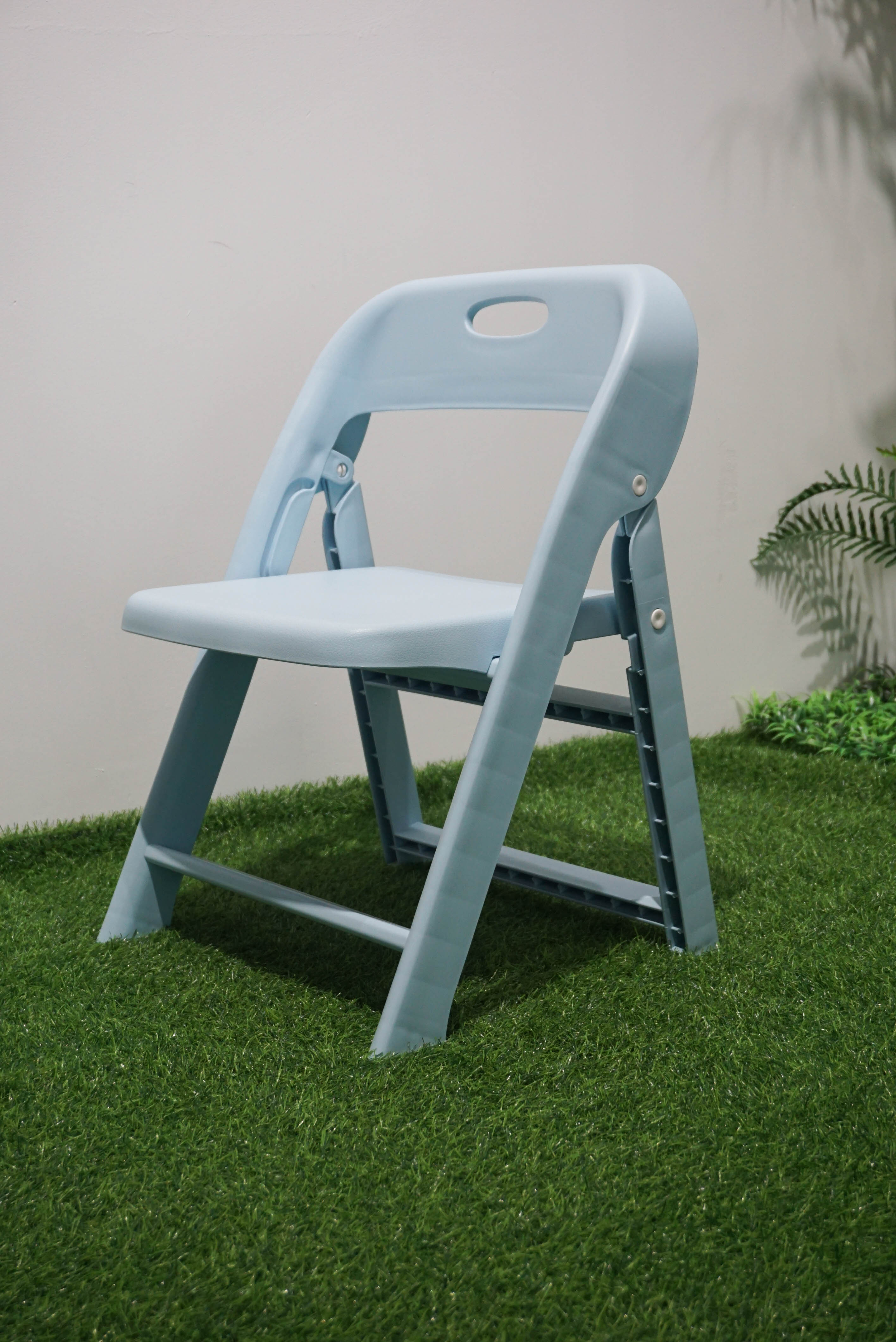 Macaron colored folding chair with backrest anti slip
