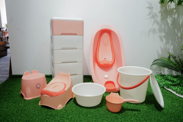 PP material plastic thickened baby bath product set