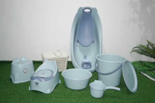 PP material plastic thickened baby bath product set