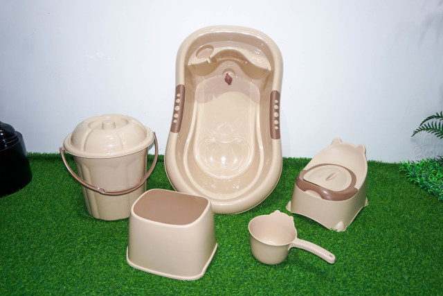 PP material plastic thickened baby bath product set