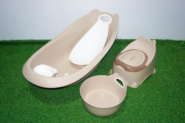 PP material plastic thickened baby bath product set