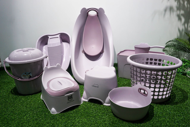 PP material plastic thickened baby bath product set