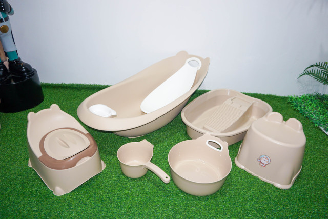 PP material plastic thickened baby bath product set