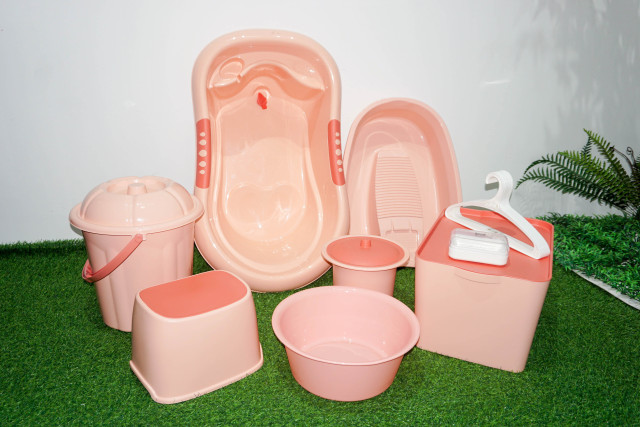 PP material plastic thickened baby bath product set