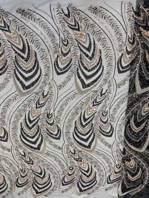 Latest Design Sequins Embroidery African French Tulle Lace Heavy Beaded Luxury 3D Lace Fabric With Sequens